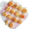 Lindo tamaño pequeño mini simulación pan resina DIY accesorios para joyería colgante colgante colgante llavero lote