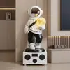 Beihanmei Lujo Ligero Astronauta Sala de Estar Gran Adorno de Pie con Altavoz Lujo Ligero Gama Alta Gabinete de TV Decoración de Audio