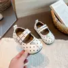 Sapatos de Princesa com Bolinhas para Meninas, Sapatos Rasos de Couro para Bebês, Novo Modelo Outono 2026, Sapatos Individuais Fofos com Solado Macio para Crianças, Estilo Coreano