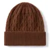 Novo gorro de malha 100% caxemira pura com padrão de losangos, um gorro quente e resistente ao frio para outono e inverno, um gorro de malha simples para homens e mulheres, adequado para ciclismo