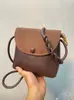 Bolso de Mujer de Alta Gama 2024 Nuevo Bolso Cruzado Otoño e Invierno Bolso Cubo Diseño Retro de Nicho Bolso de Hombro Versátil para Mujer