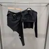 Otoño 2026 Transfronterizo Oscuro Retro Cubierta Ancha para Hombros con Suéter y Falda Irregular, Conjunto Chic Ins de Tres Piezas