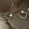 Pendientes de Aro Redondos Brillantes Sencillos con un Diseño de Nicho, Estilo Único, Versátiles y con un Toque de Lujo, Pendientes de Aro Mini