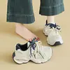 Zapatillas de malla estilo coreano para mujer, nuevo modelo de verano 2026, de suela gruesa, que aumentan la altura, transpirables, deportivas casuales para estudiantes, para correr