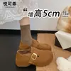 Sapatos femininos estilo Birkenstock, de couro genuíno, com aumento de altura, sola grossa, totalmente fechados, nova coleção outono 2026, design slip-on, forrados com fleece e versáteis para dois estilos diferentes