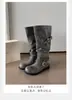 Hebilla de cinturón estilo retro, botas de vaquero western de caña media-alta, por debajo de la rodilla, para mujer, nuevas botas de moda plisadas 2026, botas de montar