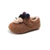 Sapatos de Algodão para Crianças 2026 Outono Novo Estilo Meninas Desenho Animado Fofo Mocassins com Pelúcia para Crianças Mais Velhas Sapatos Quentinhos Peludos