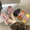 Producto Nuevo de Verano 2026 Hecho a Medida, Suministro Directo del Fabricante, Pantuflas Casuales de Interior y Exterior con Moño de Fresa, Pantuflas de Moda para Mujer