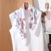 Elegante Bufanda Cuadrada de Imitación Seda con Estampado de Cadena Chal Versátil Bufanda de Cuello de Gama Alta Pañuelo para la Cabeza Bufanda de Seda Bufanda para Mujer
