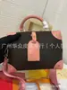 Suministro Transfronterizo Al por Mayor Nueva Versión Alta Estampada Letra Estampada Bolso Cruzado de Hombro Bolso de Mujer Bolso de Caja Suave