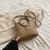 Design de Nicho Bolsa de Luxo Bolsa de Mão com Anel Retrô Bolsa de Ombro Transversal Feminina Estilo Coreano Elegante Fashionável Face Macia