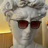 Gafas de Sol de Moda Transfronterizas 2025 con Marco Tachonado para Hombres y Mujeres, Decorativas Retro Hip-Hop, Estilismo para Sesiones de Fotos, Versátiles