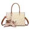 Bolso Transfronterizo Nuevo para Mujer Otoño/Invierno 2026 para Mujeres de Mediana Edad, Bolso de Hombro Sencillo, Elegante Bolso de Mano para Mamá para Dropshipping