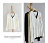 Suéter Tricot Color Block Gola V26 Outono Novo Feminino Elegante Color Block Gola V para Roupa Externa em Tamanho Grande