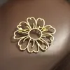 Broche de Margarita de Línea Metálica Simple Nuevo Versátil Moda Elegante Pin Floral Broche Antiexposición para Mujeres