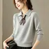 Suéter de Tricô com Gola Revirada e Detalhe de Mola em Fita Estilo Old Money 2026 para Mulheres, Caimento Solto, Emagrecedor, Peça Versátil, Suéter, Camiseta Básica