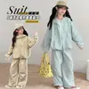 Conjunto de outfit de otoño para niñas 2026 estilo nuevo para niñas mayores y estudiantes de secundaria chaqueta casual coreana ropa deportiva de primavera y otoño para niños