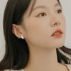 Pendientes de plata S999 para mujer, diseño simple de nicho, estilo frío, piercing en la oreja, pluma, creativos, moda, joyería para la oreja