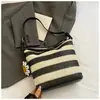 Bolso de Hombro Cruzado de Estilo Coreano de Nicho Bolso Tote Rayado Retro para Viajes Diarios para Mujeres 2025 Nuevo Verano Bolso de Paja Súper Popular