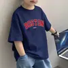 2026 Nueva Camiseta de Algodón Puro para Niños con Estampado de Letras, Hombro Normal, Manga Corta de Verano para Bebés y Niños, Top Delgado Estampado de Cuello Redondo, Moderno