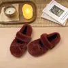 Nuevo estilo, suaves y cómodos zapatos peludos de suela plana 2026 para mujer, de suela blanda, estilo de hada, forrados de algodón y forro polar para otoño e invierno, estilo coreano