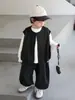Conjunto de três peças de colete para meninos para primavera e outono, estilo coreano, roupa moderna e estilosa para crianças, adequado para meninos pequenos, qualidade de exportação