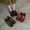 Mocassins de Couro Lavado para Mulheres, Salto Baixo, com Fivela, Sapatos de Couro Envelhecido, Novo Modelo de Primavera, Couro Genuíno, Bico Redondo, Sapatos de Ponto Único Estilo Vintage