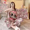 Conjunto de Tres Piezas para Niñas de Verano: Top de Manga Corta, Shorts y Pantalones Largos, Imitación Algodón Seda de Leche, Conjunto de Ropa de Casa de Dibujos Animados, Empaquetado para Venta Transfronteriza