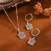 Aretes y Collar de Moda Europea y Americana Transfronterizos con Incrustaciones de Circonita en Cobre y Set de Joyería para Mujer, Set de Pinza para Oreja con Cadena de Acero Inoxidable de Lujo Ligero