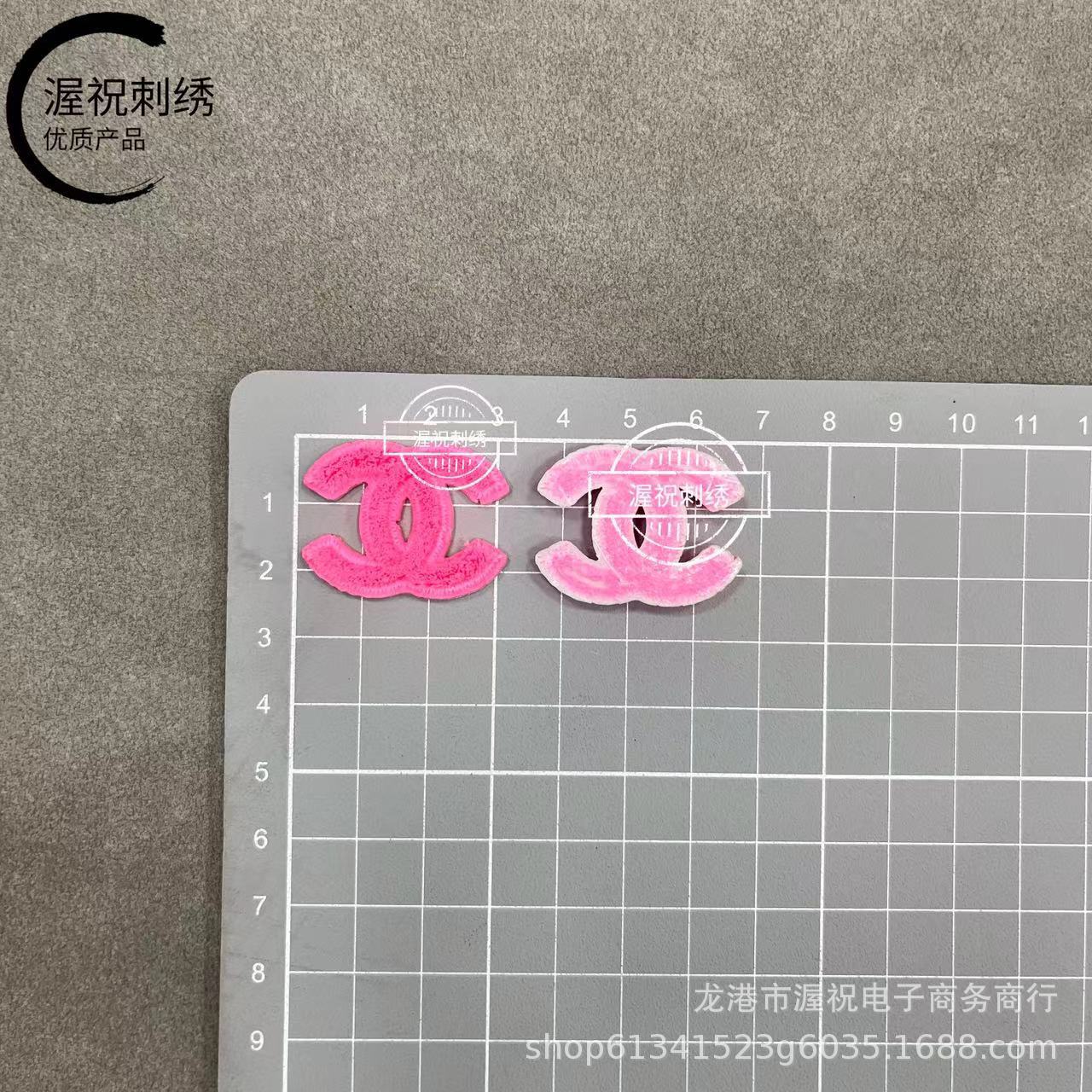 布贴刺绣款双C WZ-BTCXSC003