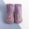 Primavera e outono novo bebê dos desenhos animados bebê criança sapatos meias tubo médio antiderrapante sapatos de sola macia crianças meias de chão 0-1-3 anos de idade
