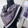 Pañuelo Triangular de Seda para Mujer, Nuevo Estilo Primavera y Verano, Pañuelo de Seda Estampado Retro, Chal Versátil, Pañuelo de Protección Solar, Moderno y Elegante