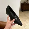 Zapatos planos sin cordones estilo británico retro para mujer, elegantes y adecuados para el trabajo, colección 2026, estilizan y son versátiles, con tacón grueso y punta cuadrada, mocasines