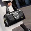 Bolsa feminina de designer três compartimentos bolsa de ombro mensageiro para mães de meia-idade bolsa feminina nova de alta qualidade superfície brilhante