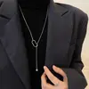 Corrente de Suéter Minimalista com Contas Prateadas para Mulheres, Estilo Trendy Ins, Design Simples de Nicho, Colar Corrente Geométrica Vazada para Moletom