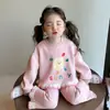 Conjunto de Sudadera para Niñas 2025 Nueva Moda Dibujos Animados Casual Primavera-Otoño Conjunto de Dos Piezas para Niños, Tendencia Popular en Línea