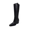 Botas de montar estilo diosa de piernas largas, piel de vaca completa, otoño/invierno 2026, tacón alto grueso, puntera cuadrada pequeña, cuero genuino, corte en V, caña alta, botas largas para mujer