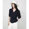 Camisa plisada CHACHA texturizada, cierre asimétrico, cuello diagonal, ceñida a la cintura para mujer, top de manga enrollada fija de otoño