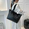 Bolsa de gran capacidad para chaqueta de plumón para mujer 2025 Nueva Bandolera con Lazo Bolso Tote Casual Simple Bolsa de Compras para Mujer