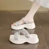 Sandalias de plataforma para mujer con suelas gruesas, sandalias francesas deslumbrantes con pedrería para el verano 2026 combinadas con faldas, sandalias de playa sensación popular en internet