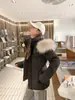 Chamarra de plumón con capucha de plumón de pato blanco 90 para mujer, Nuevo estilo corto de invierno 2026, Ceñida a la cintura, Corte ajustado, Abrigo cálido y engrosado
