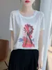 Camiseta de Tricô Curta com Gola Redonda Estilo Chinês, Nova Coleção Verão 2026 para Mulheres com Estampa de Atriz, Blusa Básica Pulôver Solta