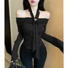 Camiseta Feminina Pure Desire Hot Girl com Gola Halter, Ombro a Ombro e Manga Longa, Novo Estilo Francês, Slim Fit, Top Básico para Outono