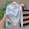 Novo Suéter Macio de Cor Sólida com Gola Redonda e Botão Especial, Estilo Coreano Outono e Inverno para Mulheres, Cardigan Tricotado de Estilo Doce e Gentil, Soltinho
