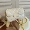 Bolso Acolchado con Cadena de Alta Gama Versátil, Nuevo Otoño 2026 Transfronterizo, Bolso Cuadrado Pequeño de Hombro Cruzado Estilo Chanel