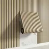 Pegatinas de pared autoadhesivas con patrón de ranura de madera de rejilla de imitación de fábrica directa, pegatinas de ranura tridimensional 3D, papel tapiz de decoración de pared