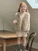 Chaleco de Piel Sintética para Niñas Otoño e Invierno Nuevo Estilo Bebé Versión Coreana Versátil Cálido Moderno Chaleco sin Mangas para Niños
