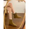 Otoño 2026 Nuevo Estilo Retro Birkenstock Botines de Gamuza para Mujer Aumento de Altura Interior Punta Redonda Hebilla Adelgazante Suela Plana Elástico Suave Cómodo