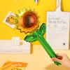 Mais foto de lembrança da temporada escolar de jardim de infância estrangeiro crianças girassol balão presente professor ao ar livre decoração foto