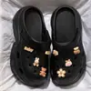 Zapatos Croc Transpirables Ropa de Abrigo para Mujer 2025 Verano Eva Sensación de Mierda Sandalias de Playa de Suela Gruesa Zapatos Croc Desodorantes que Aumentan la Altura Pantuflas